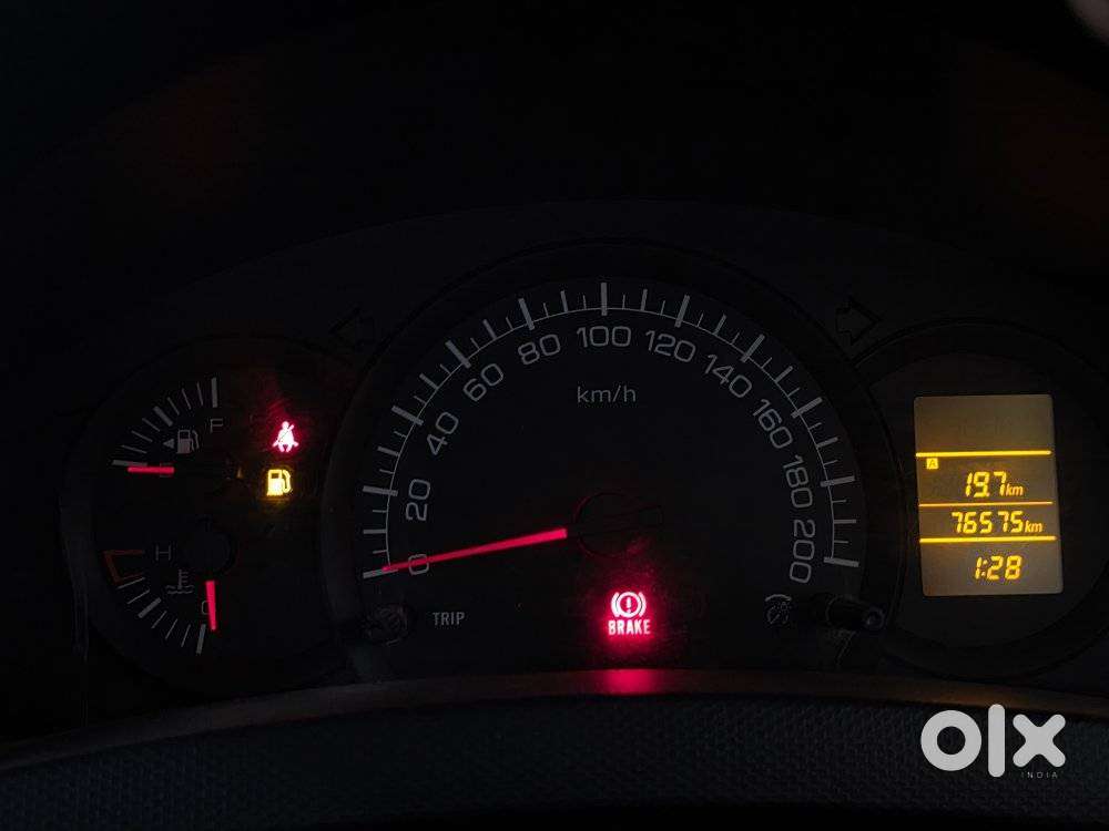 Maruti Suzuki Swift Lxi, 2015, Petrol