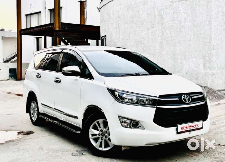 Toyota Innova Crysta 2.4 Gx Mt 8s, 2017, Diesel