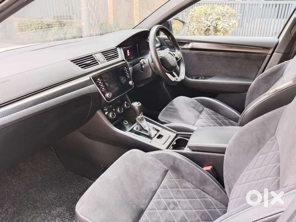 Skoda Superb [2020-ongoing] 1.8 Sportline, 2021, Petrol