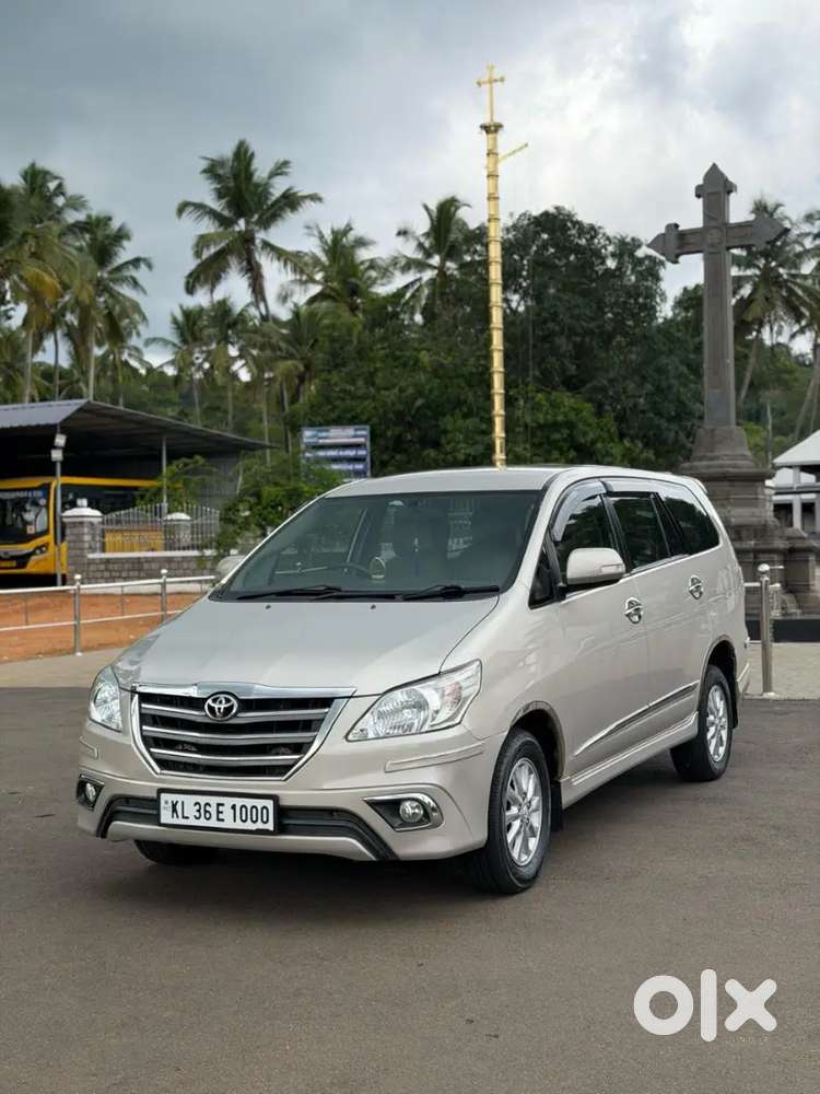 Toyota Innova 2015 Diesel 68000 Km Driven