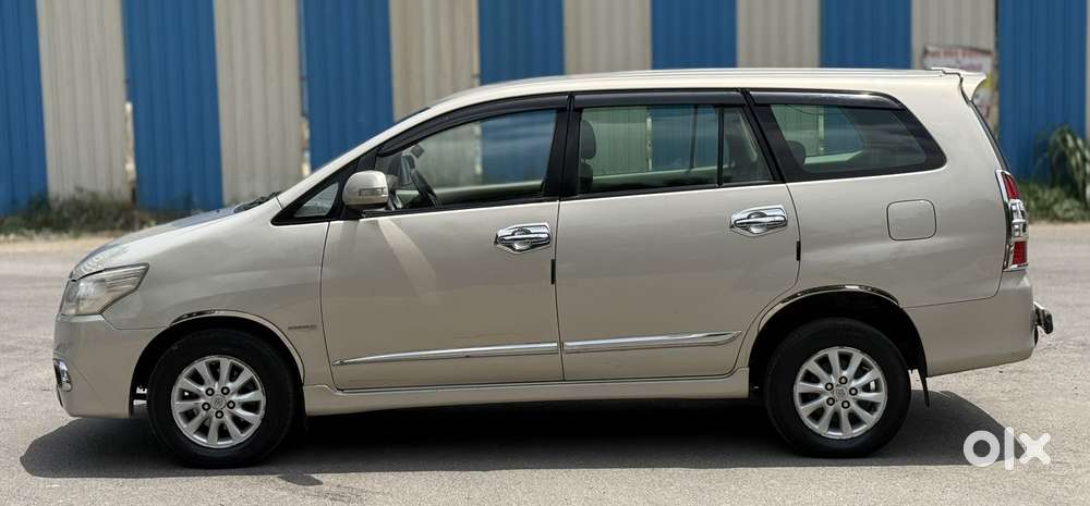 Toyota Innova 2.5 Ev (diesel) Ps 8 Seater Bs Iv, 2014, Diesel