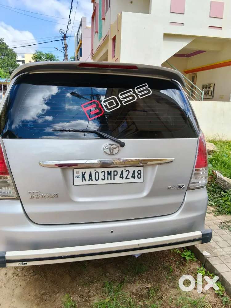 Toyota Innova 2011 Diesel 167000 Km Driven