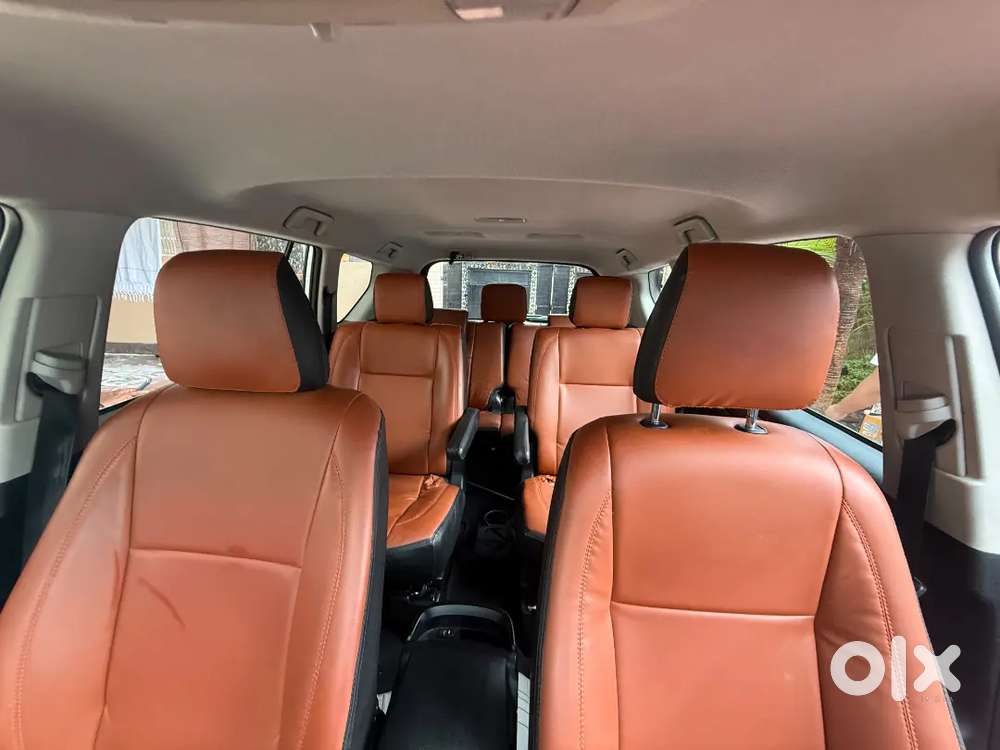 Toyota Innova Crysta Diesel 2.4 Gx 7 Seater