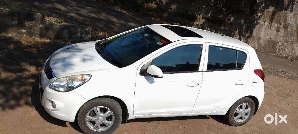 Hyundai I20 2011 With Sunroof
