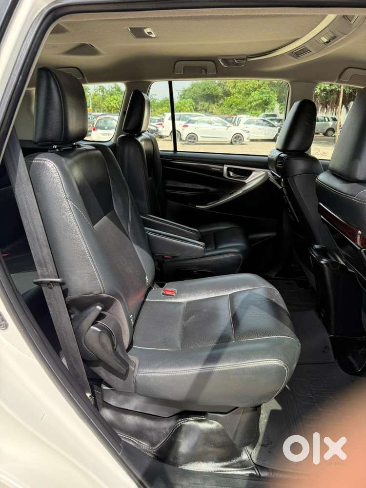 Toyota Innova Crysta