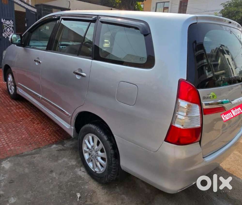 Toyota Innova 2.0 V, 2015, Diesel