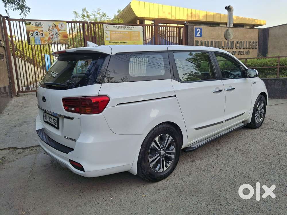 Kia Carnival Premium, 2021, Petrol