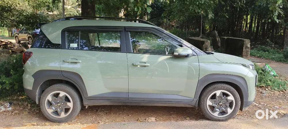 Sunroof Hyundai Exter 2025 Petrol 4000 Km Driven With Annual Toll Pass