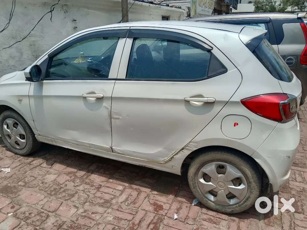 Tata Tiago 2018 Petrol 700000 Km Driven
