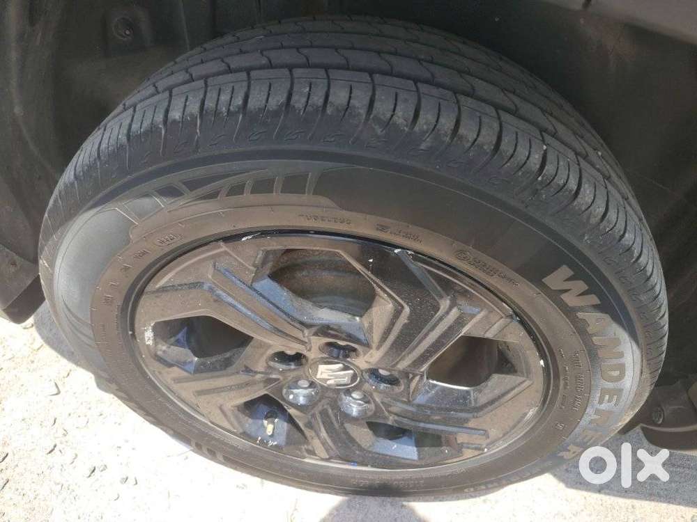 Maruti Suzuki Brezza 1.5 Zxi At Smart Hybrid, 2023, Petrol