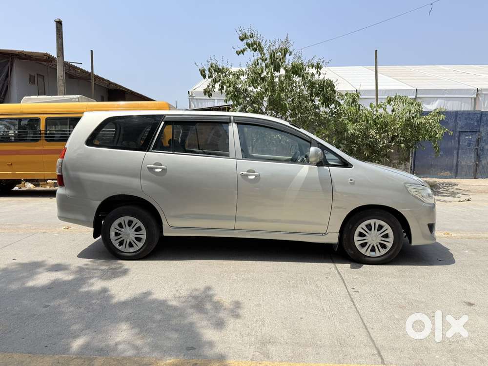 Toyota Innova 2.5 Gx (diesel) 8 Seater Bs Iv, 2013, Diesel