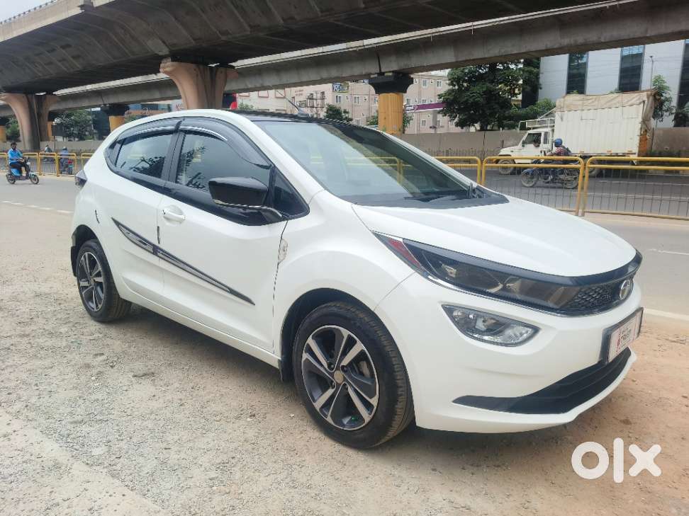Tata Altroz Xma Plus (s), 2023, Petrol