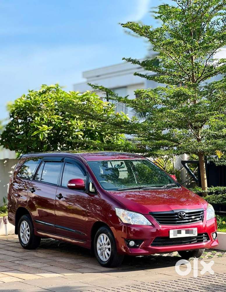 Toyota Innova 2.5 V 8 Str, 2012, Diesel