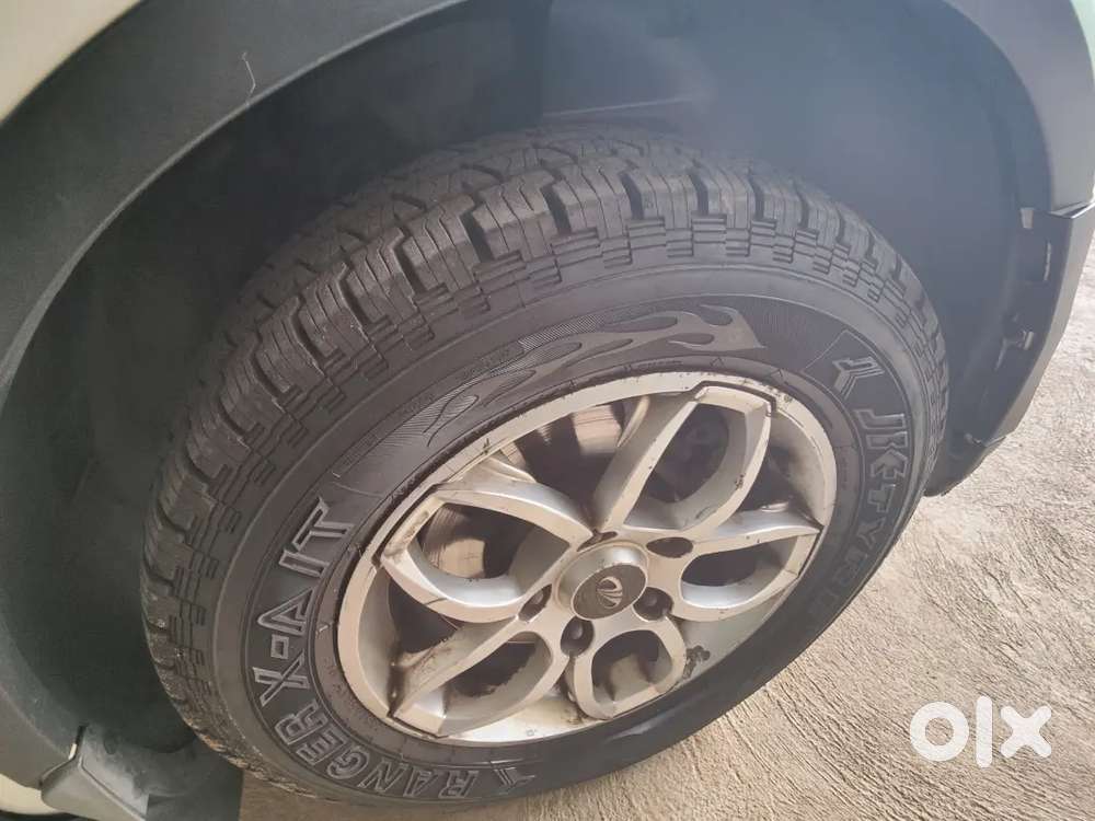 Mahindra Xuv500 Diesel 2016 With 114500 Km