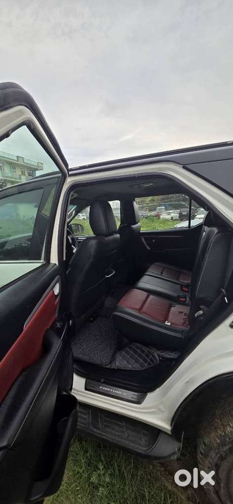 Toyota Fortuner Leader Edition (at), 2025, Diesel