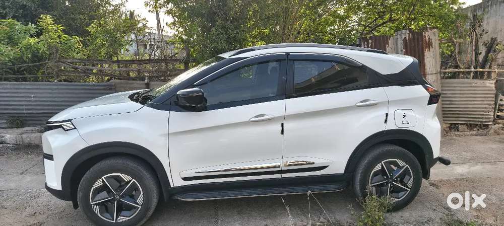 Tata Nexon 2024 Petrol Well Maintained