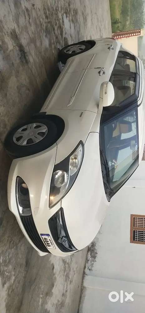 Maruti Suzuki Swift Dzire 2015 Diesel 124205 Km Driven