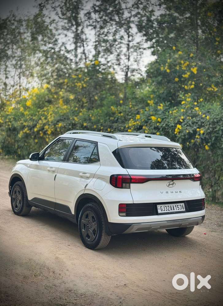 Hyundai Venue S Mt 1.2 Kappa, 2023, Cng & Hybrids