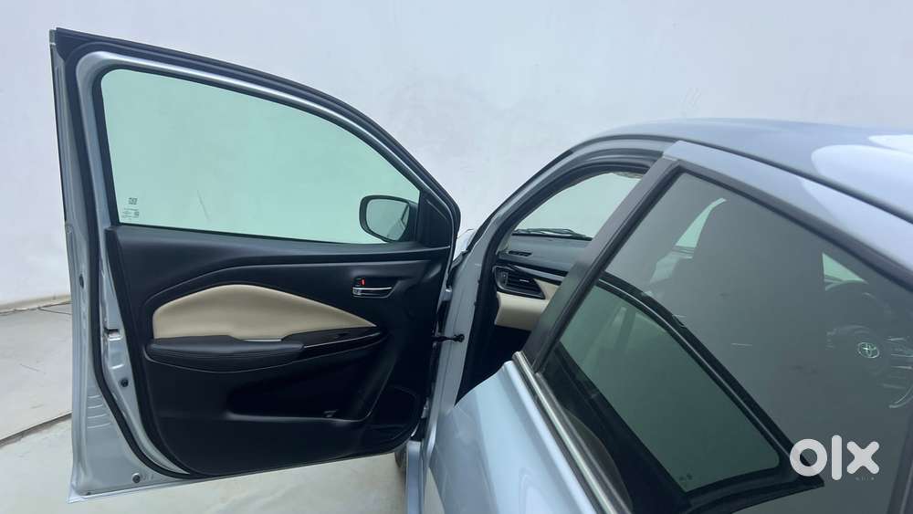 Toyota Glanza 1.2 V Amt, 2025, Petrol