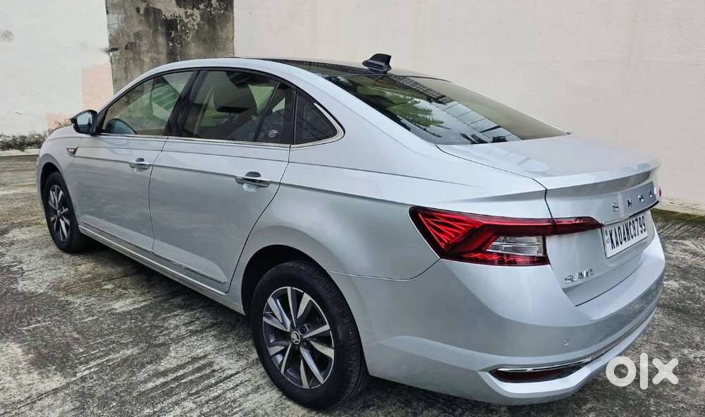 Skoda Slavia Style 1.0L TSI MT, 2023, Petrol