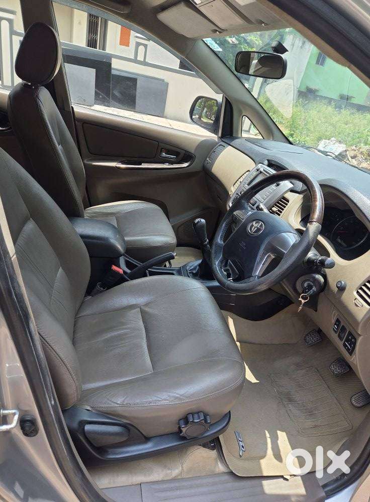 Toyota Innova 2.5 Z Diesel 7 Seater, 2015, Diesel