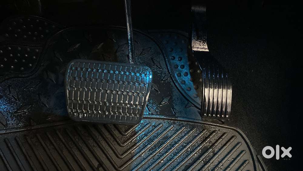 Tata Altroz 1.2 Xza Plus Dark Edition Dct, 2023, Petrol