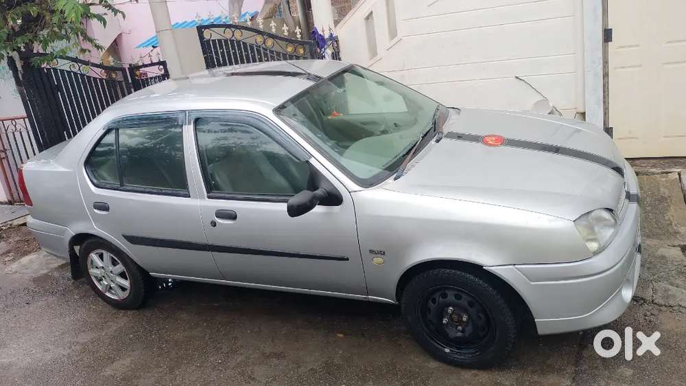 Ford Ikon 2004 Petrol