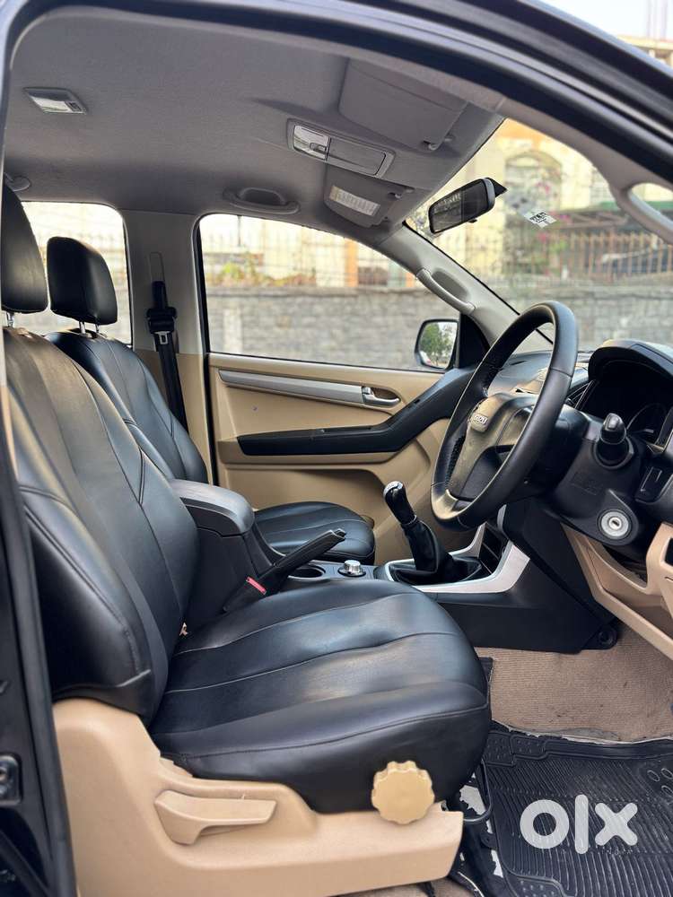 Isuzu V-cross Z 4x4 Mt, 2018, Diesel