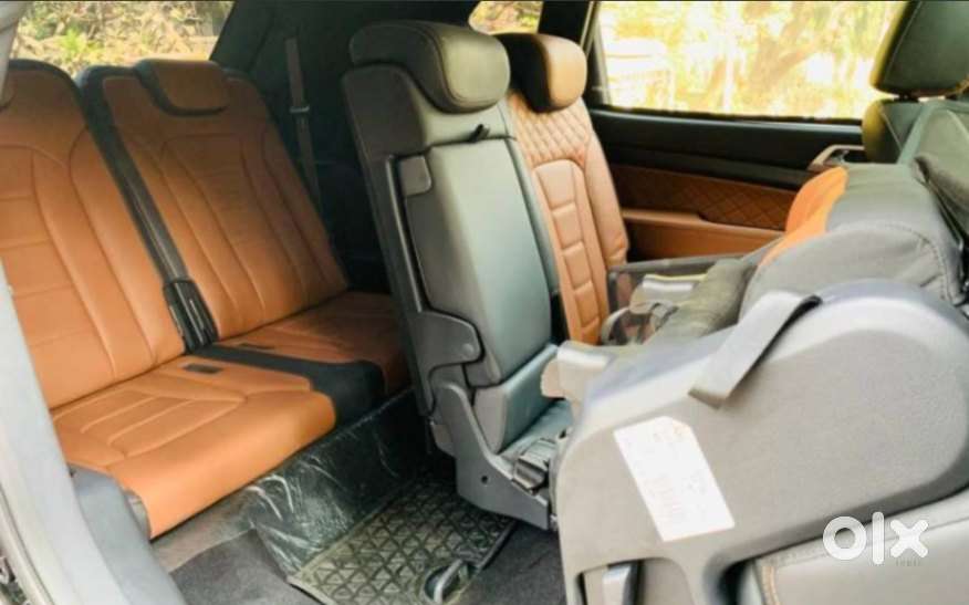 Mahindra Alturas G4 4wd At, 2021, Diesel