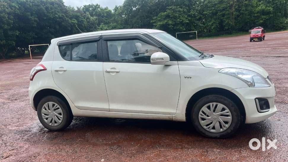 Maruti Suzuki Swift Vxi Optional, 2015, Petrol