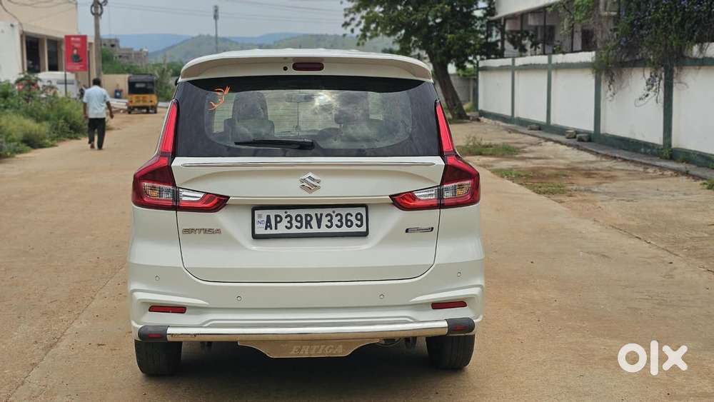 Maruti Suzuki Ertiga 1.5 Zxi Plus Shvs, 2023, Petrol