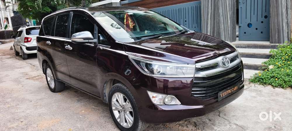 Toyota Innova Crysta 2.8z Automatic, 2016, Diesel