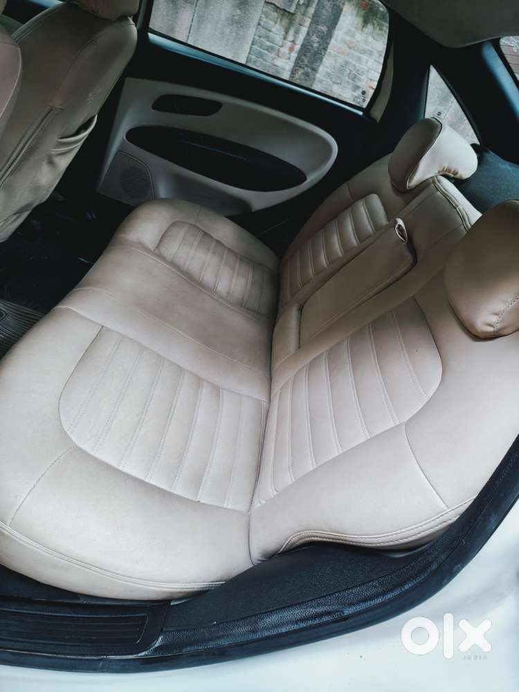Fiat Linea 1.4 Active Fire, 2015, Petrol