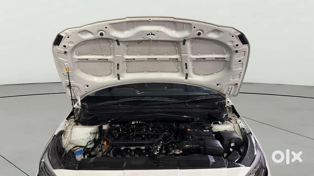 Hyundai New I20 1.2 Asta (o) Mt, 2023, Petrol