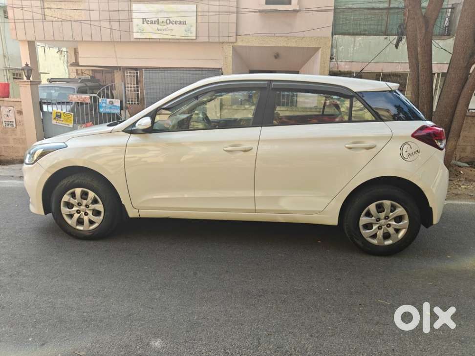 Hyundai I20 Sportz 1.2 Bs-iv, 2018, Petrol