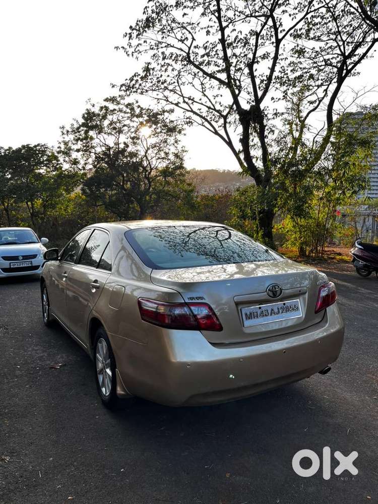 Toyota Camry 2011 Petrol Well Maintained