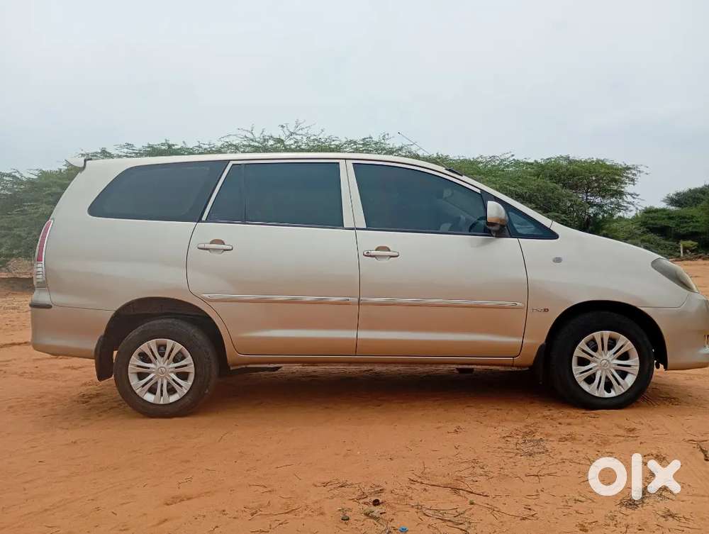 Toyota Innova 2010 G4 Limited Edison