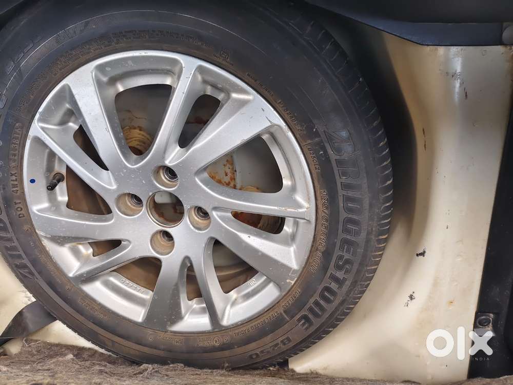 Maruti Suzuki Swift Zxi, 2012, Petrol