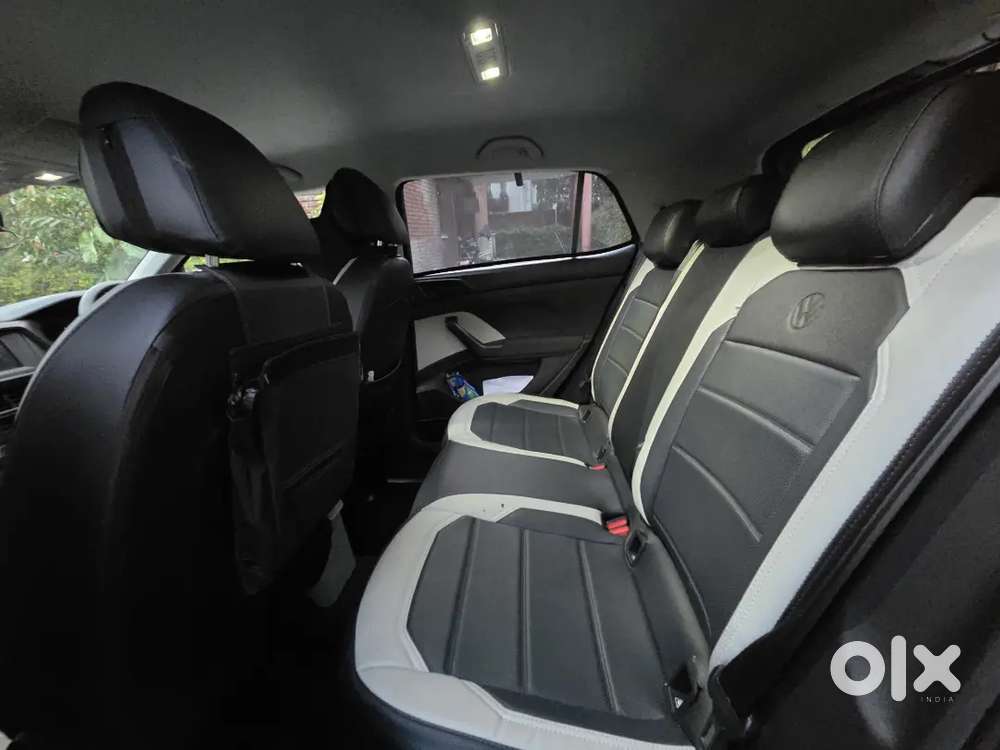 Volkswagen Taigun 2022 Petrol 26500 Km Driven / Extended Warranty 2028