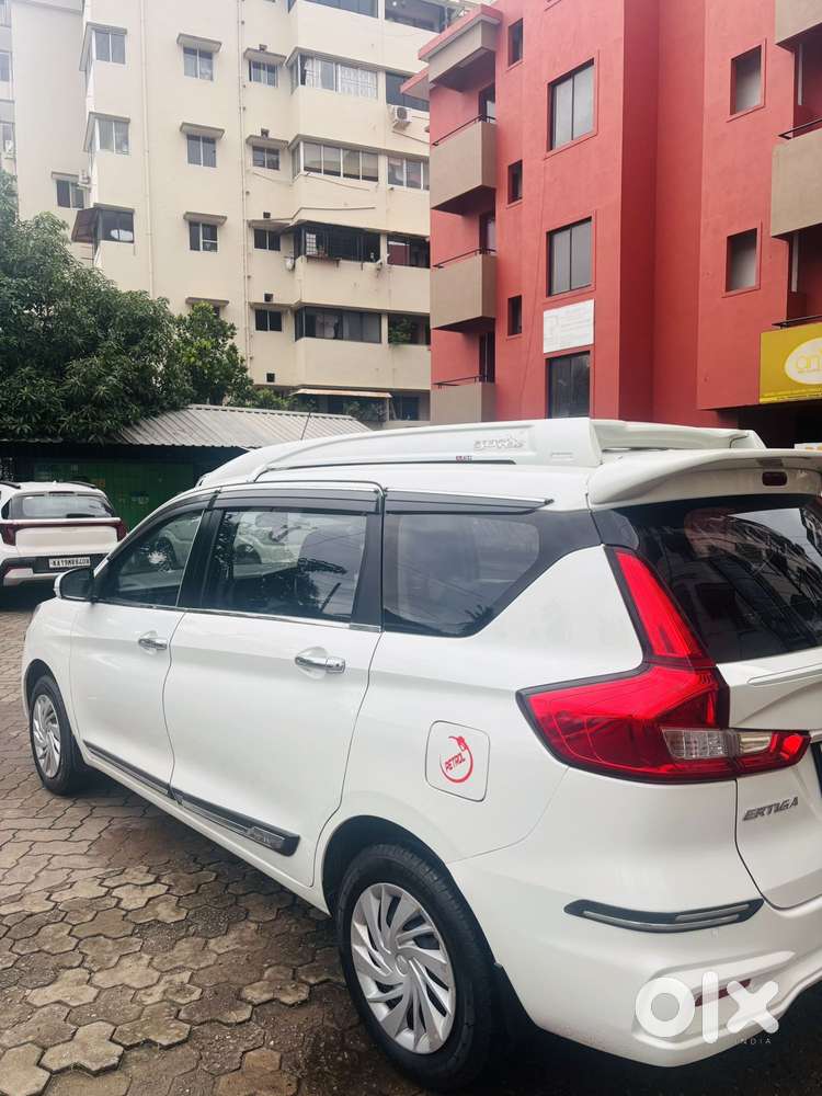 Maruti Suzuki Ertiga Vxi Shvs, 2023, Petrol