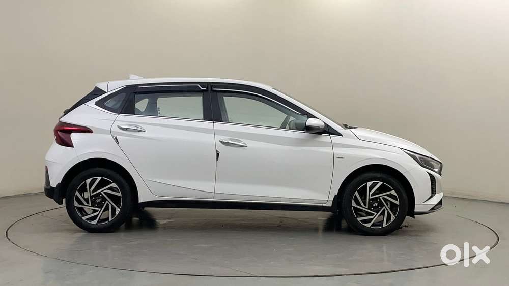 Hyundai New I20 1.2 Asta (o) Ivt, 2025, Petrol