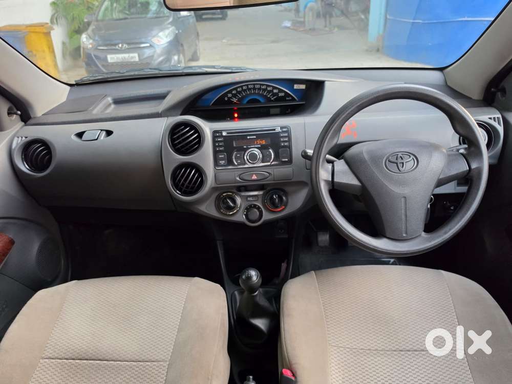 Toyota Etios Liva, 2013, Petrol