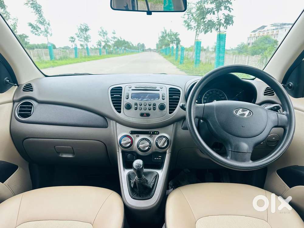 Hyundai I10 Sportz, 2016, Petrol