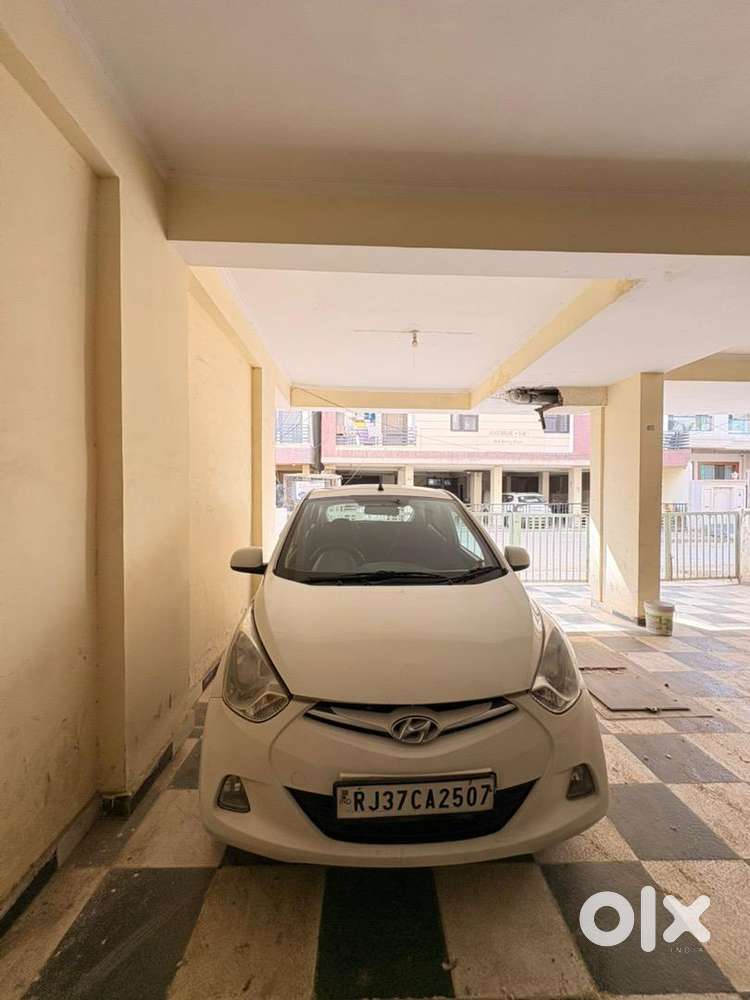 Hyundai Eon 2012 Petrol Well Maintained