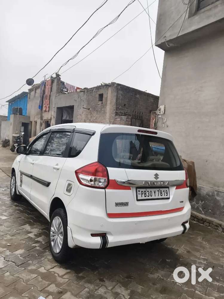 Maruti Suzuki Ertiga 2016 Diesel 165000 Km Driven