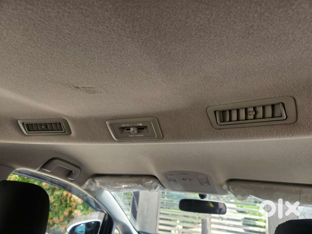 Toyota Innova Crysta 2.4 G Mt, 2024, Diesel