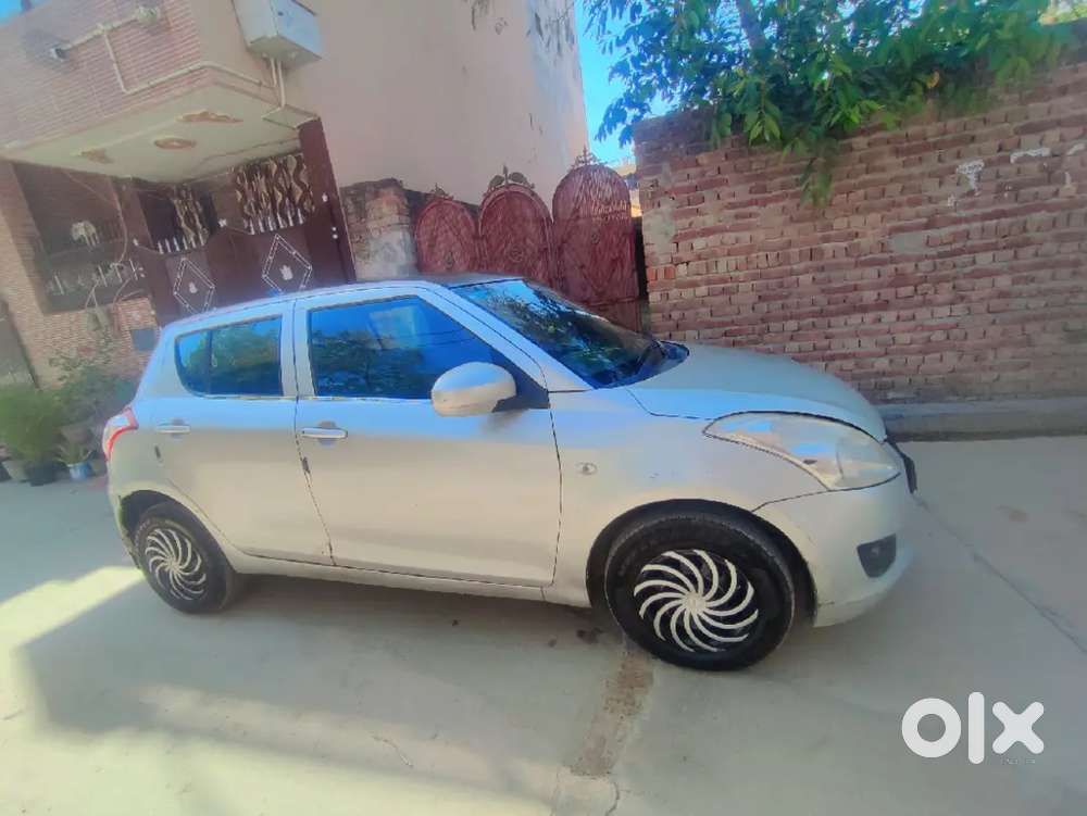 Maruti Suzuki Swift 2013 Cng & Hybrids 70000 Km Driven
