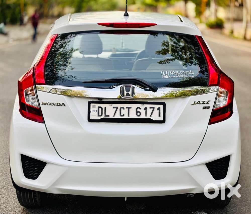 Honda Jazz V Mt Privilege, 2015, Petrol