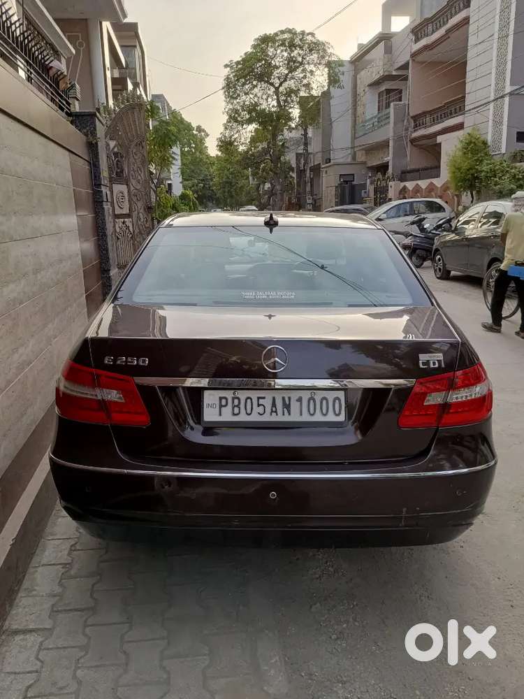 Mercedes E-class E250 Passing 2031