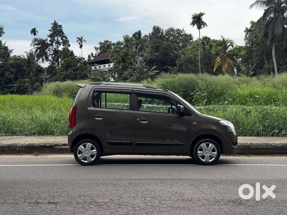 Maruti Suzuki Wagon R Vxi Opt, 2018, Petrol